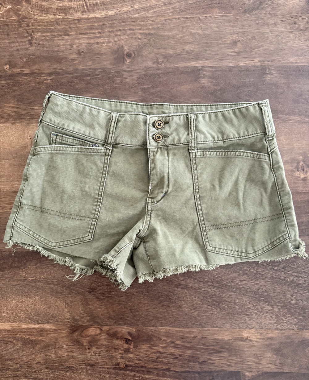 Pilcro Anthropologie "The Wanderer" Low-Rise Shorts - Army Green | Size 27
